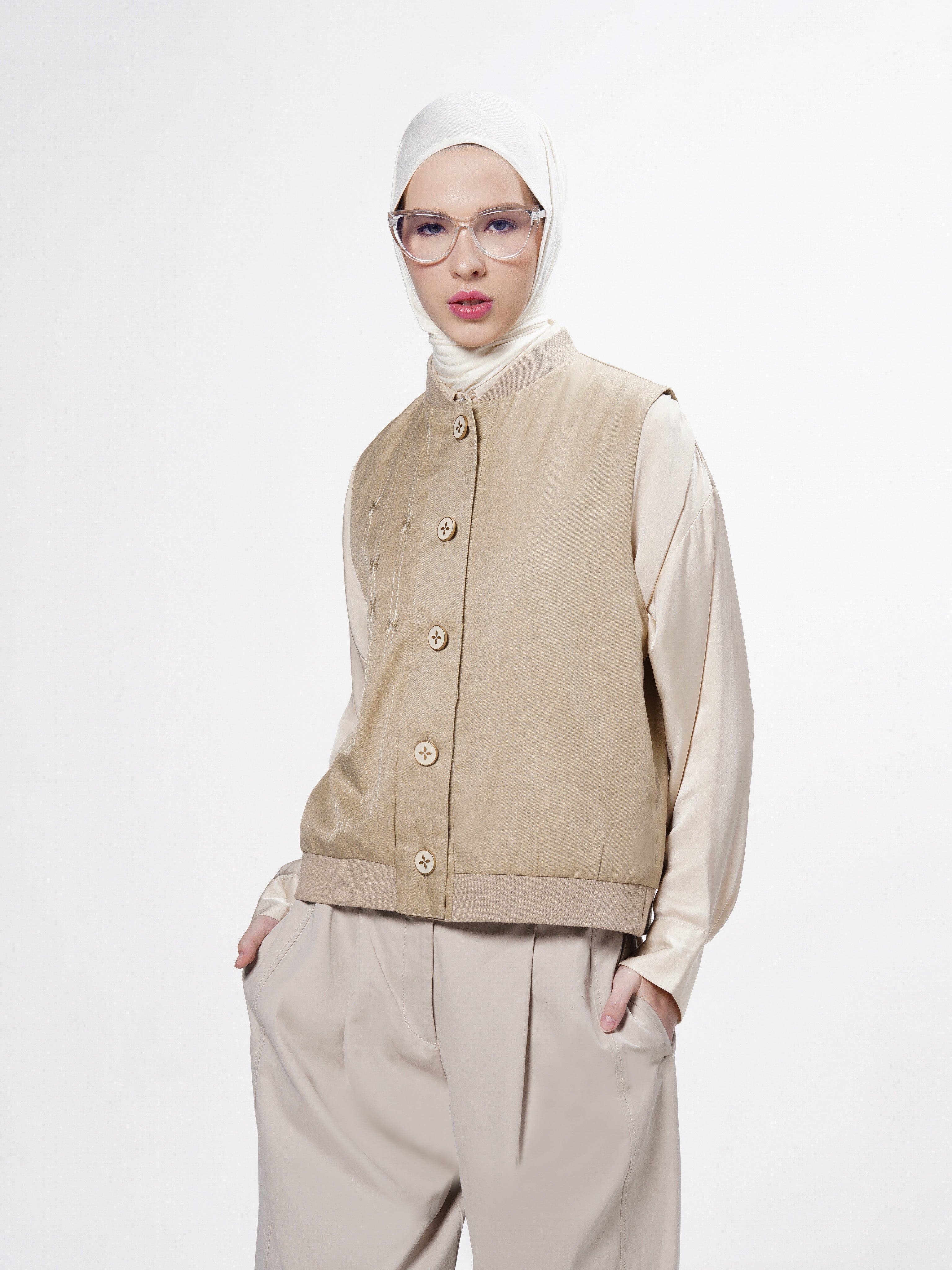 Ivette Bomber Vest Latte