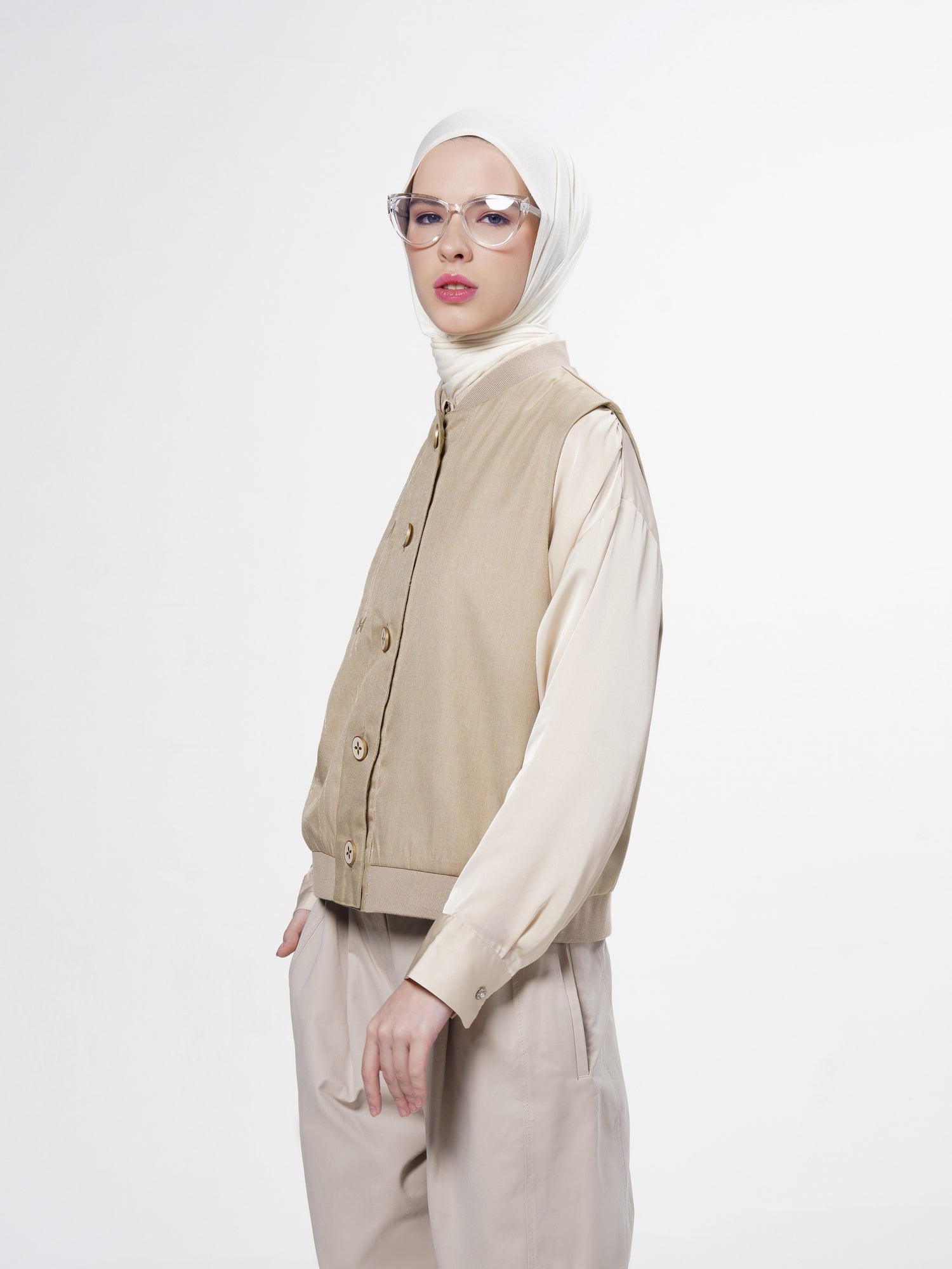 Ivette Bomber Vest Latte